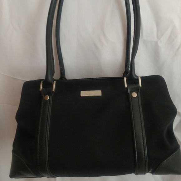 Liz Claiborne Handbags - 3/$20✨ Liz Claiborne Over Shoulder Handbag